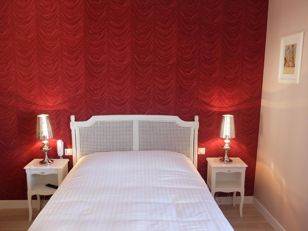 Auberge Du Grand Dauphin Dhuizon 외부 사진