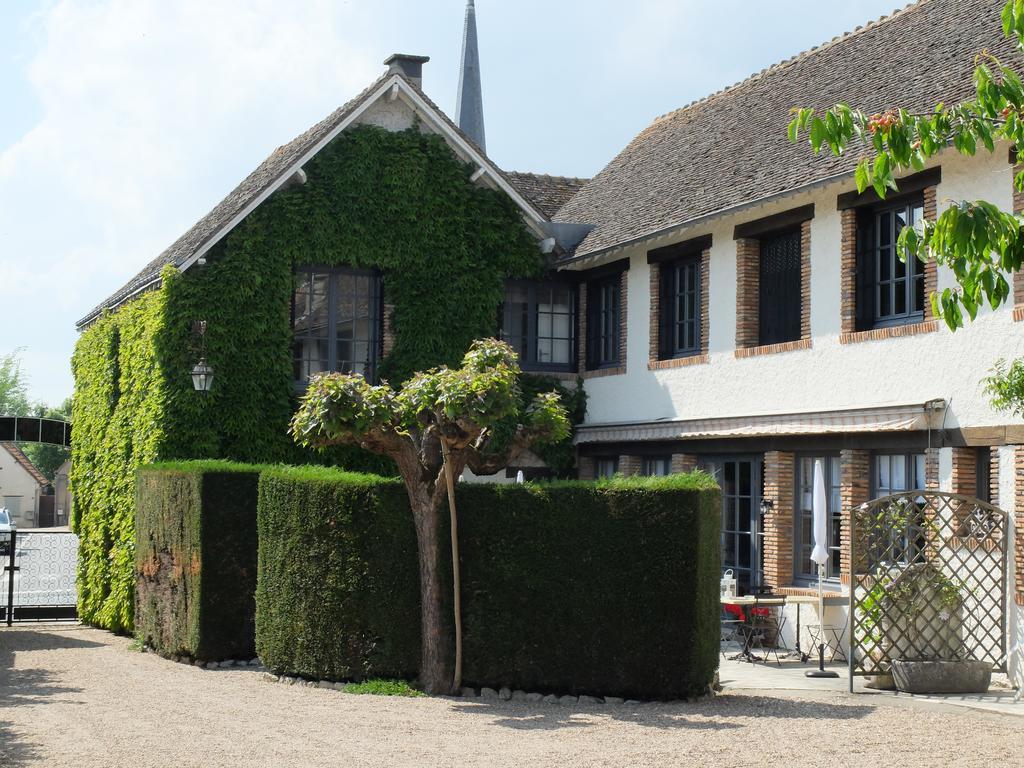 Auberge Du Grand Dauphin Dhuizon 외부 사진
