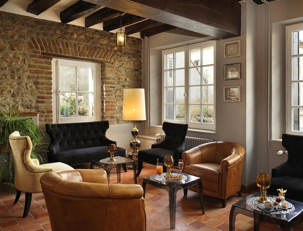 Auberge Du Grand Dauphin Dhuizon 외부 사진