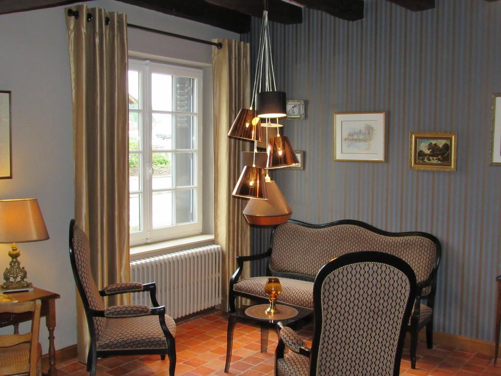 Auberge Du Grand Dauphin Dhuizon 외부 사진